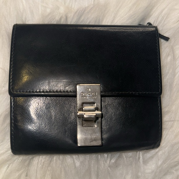 Authentic Gucci Black Leather Bifold Wallet With Silver Metal GUC - Picture 5 of 16